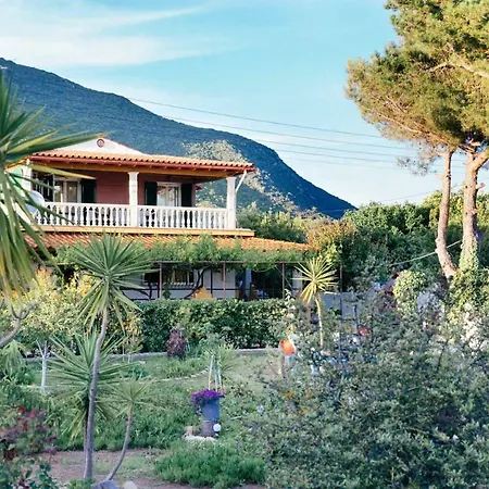 Tetraktys Estate At The Beach