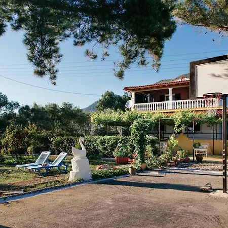 Tetraktys Estate At The Beach
