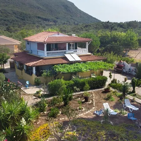 Tetraktys Estate At The Beach Апартаменты